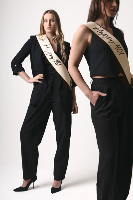 Ordensbånd «Happy 18», krem