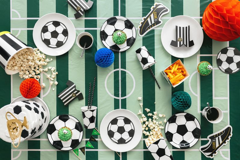 Tallerkener Fotball 18 cm  6 stk